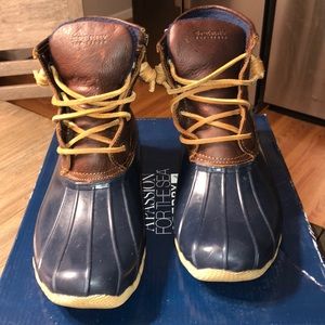 Women’s sperry boot